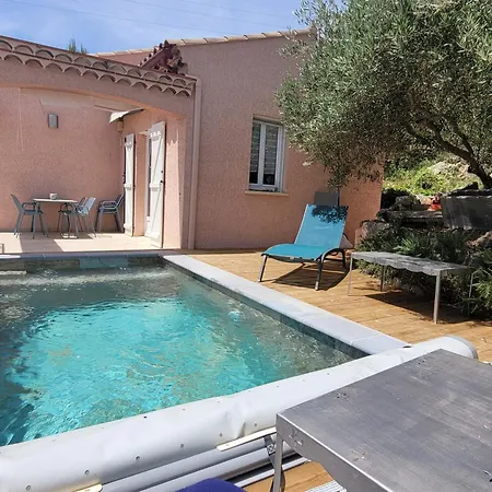 Holiday home Renovee Avec Piscine Privee *